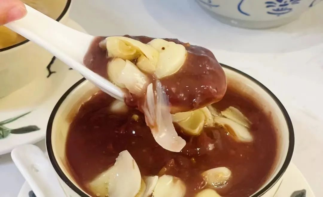 DƬ
